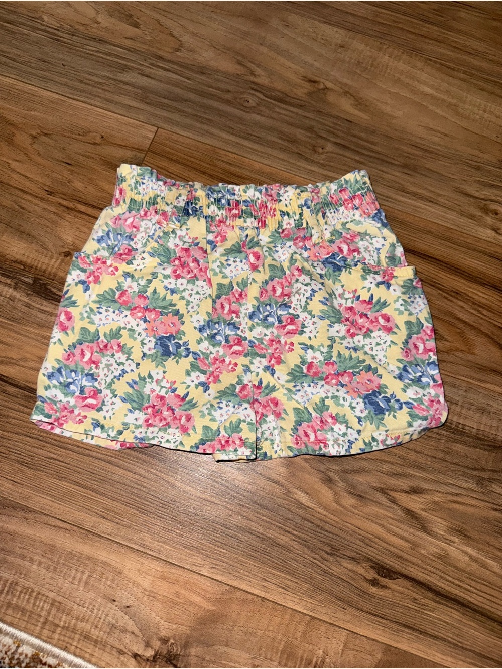 Vintage jet set Yellow Floral Girls' Elastic Waist Shorts